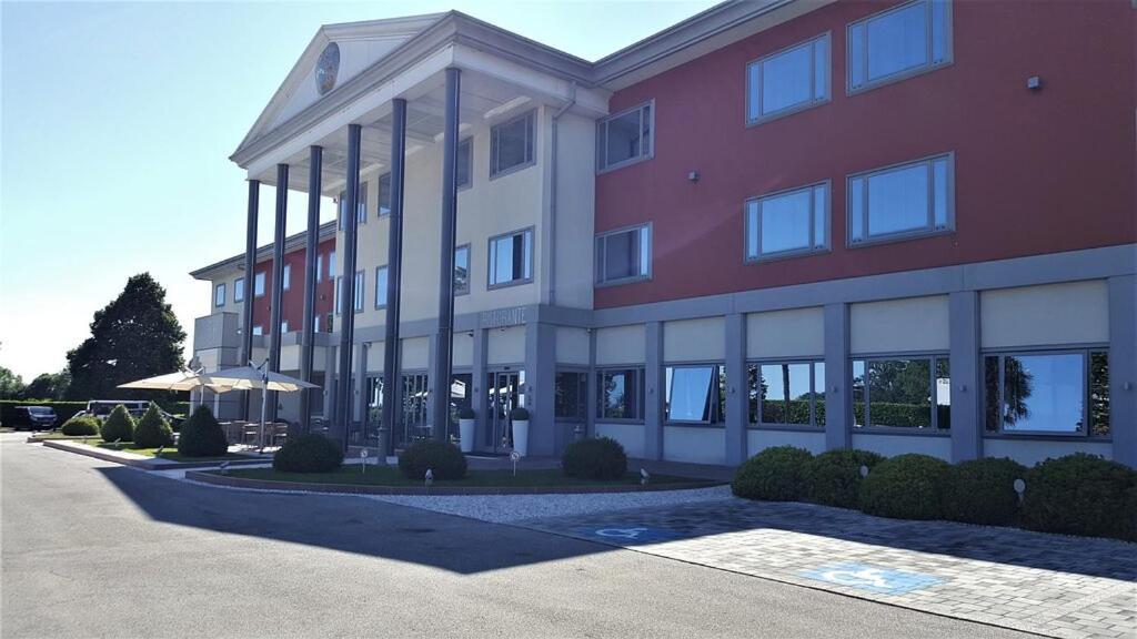 Hotel Poppi Mira Exterior photo